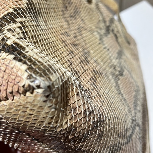 Madewell The Zip-Top Transport Crossbody: Snake Embossed Leather Edition - Picture 8 of 11